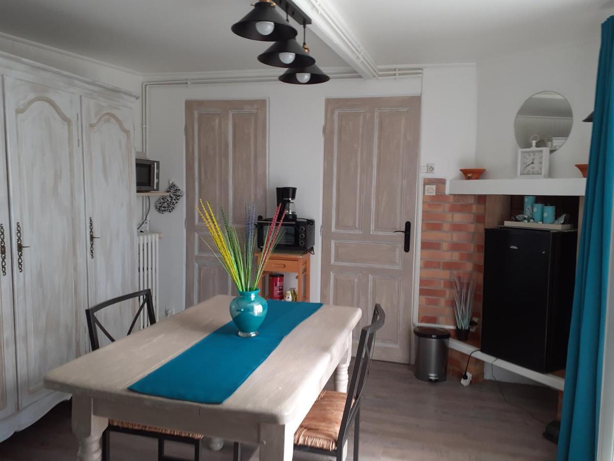 Relais Des Tourterelles Bed & Breakfast La Neuville-aux-Joutes ภายนอก รูปภาพ